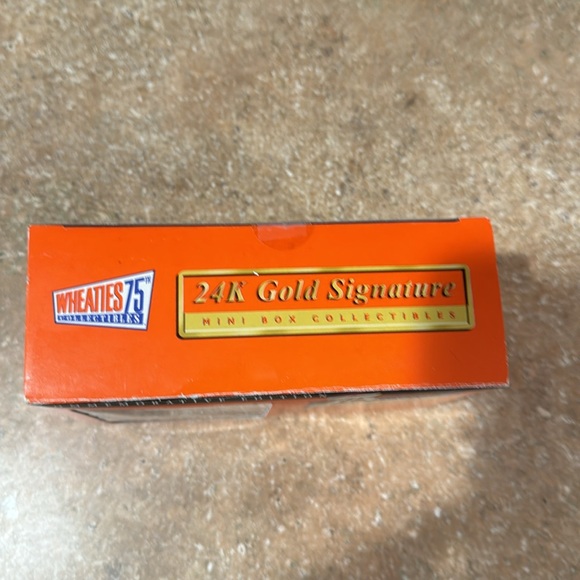 Cal Ripken Jr bundle.  Wheaties and mini box with 24 K  gold signature - Picture 5 of 11